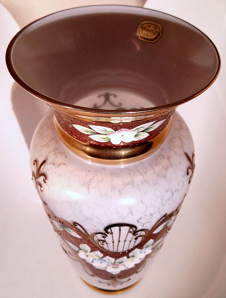 Váza Bohemia Glass vysoký smalt mléčné sklo 280 mm